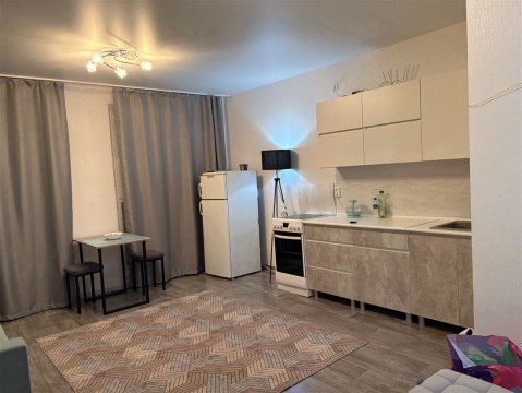 2-к квартира, 8/10 эт., 42м²