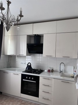 4-к квартира, 4/5 эт., 80м²