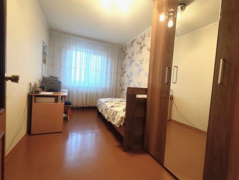 3-к квартира, 5/5 эт., 60м²